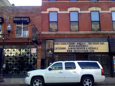 Cartel En El DoubleDoor